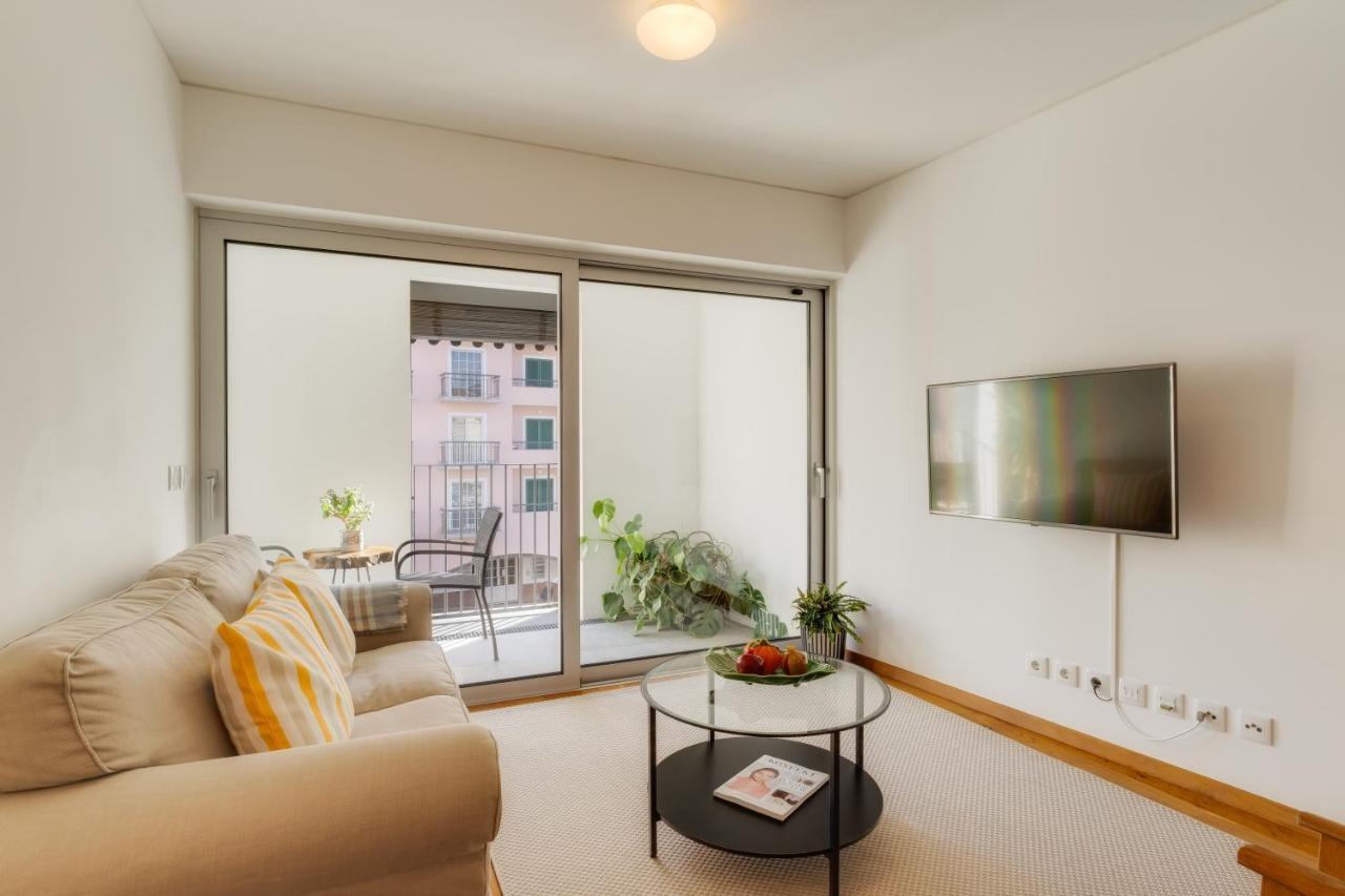 Casa Da Praca Apartments - By Casas Na Ilha Фуншал Экстерьер фото